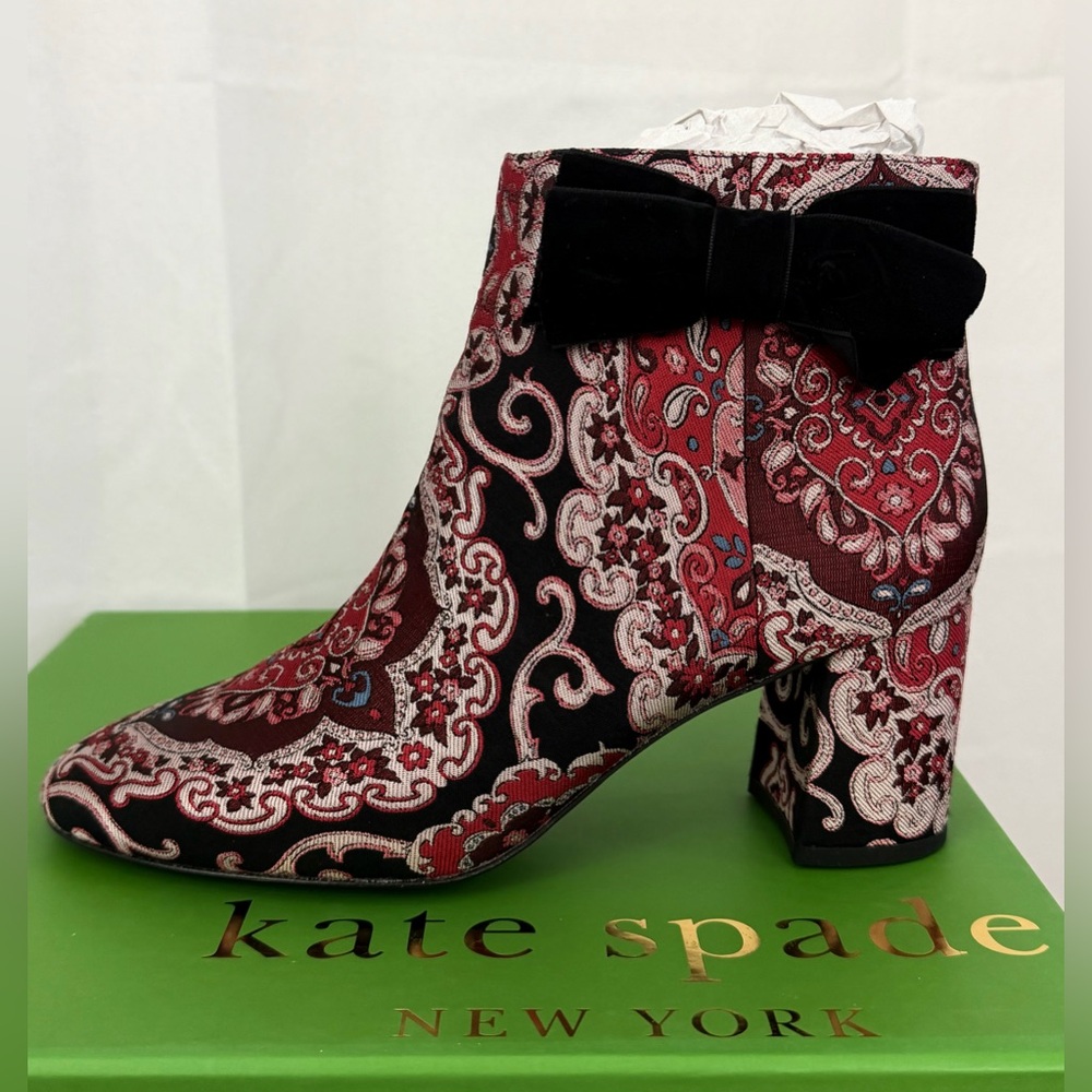 Kate Spade Holly Red &Black Paisley Brocade Fabric Ankle Boots with Bow 8.5M NWT - Picture 4 of 11